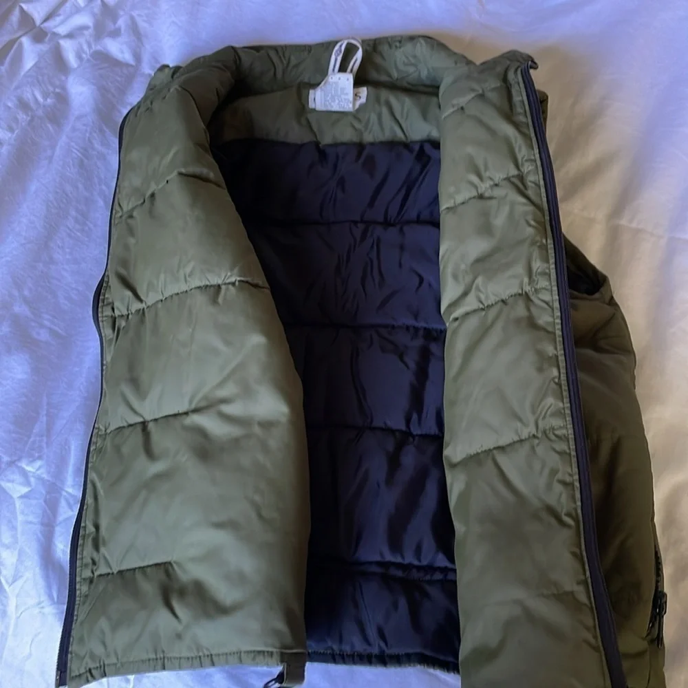 Cirrus puffer vest  size - Picture 5 of 12
